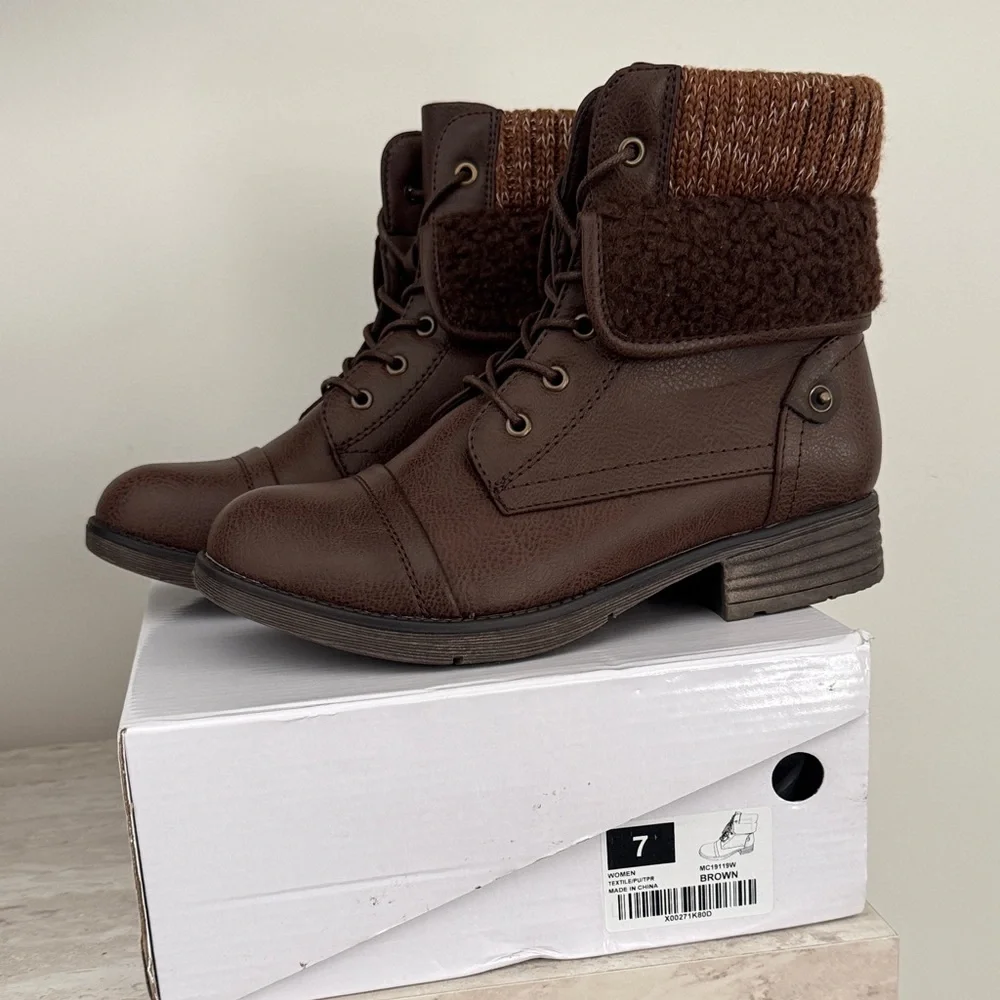 Cozy Brown Combat Boots with Knit Cuff - Picture 1 of 7